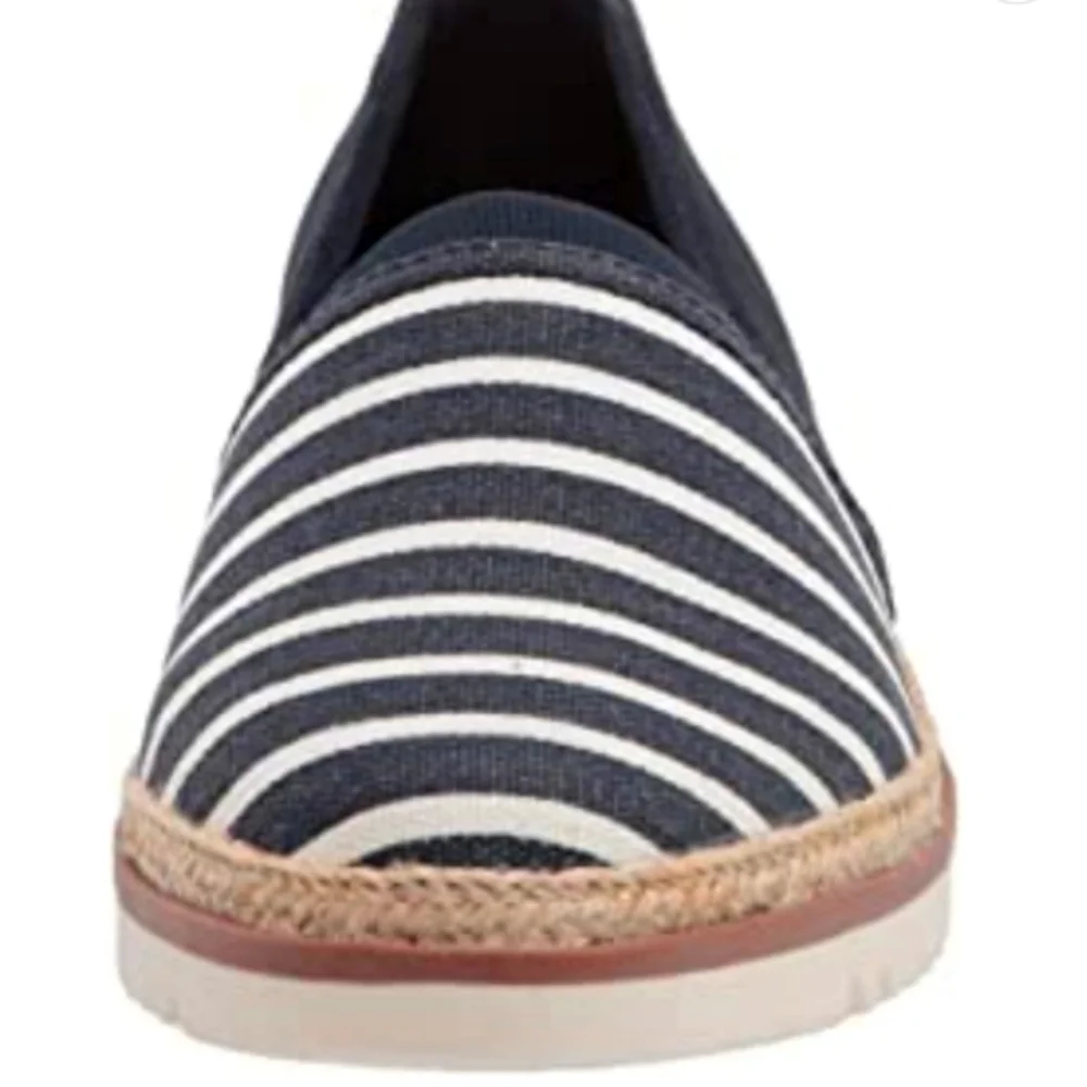 NEW! CLARKS Nautical Stripe Slide On Espadrille Sneaker Loafer Shoes.